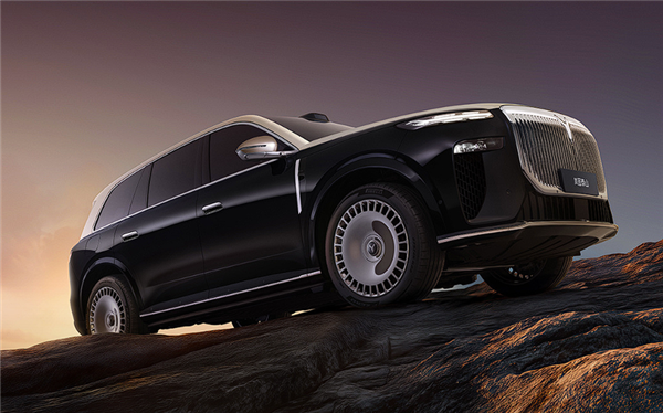 华为四激光雷达、65度同级最大电池！岚图全尺寸旗舰SUV泰山预售