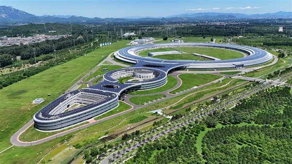 酷似超级放大镜!中国巨型X光机今年年底试运行