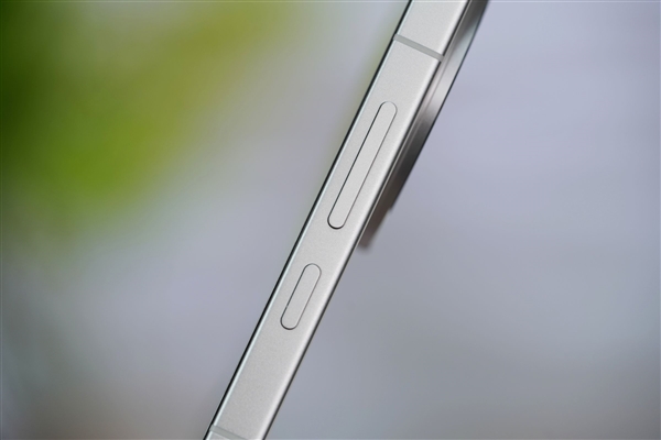 全球首发理光GR影像！真我GT8 Pro图赏