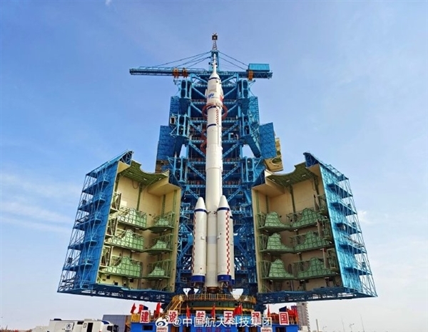 发射在即!神舟二十一号载人飞行任务新闻发布会今日召开