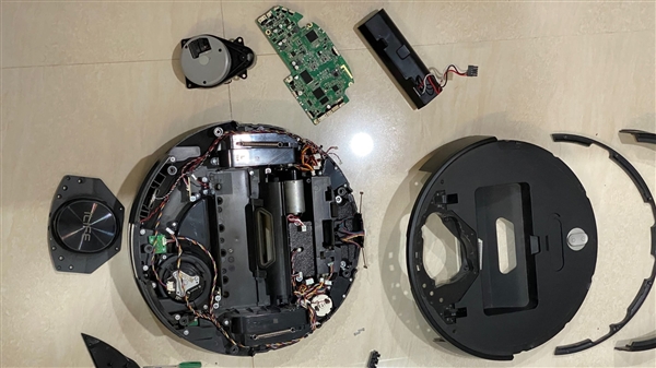 用户禁止数据收集后 扫地机器人竟然被远程指令“杀死”！