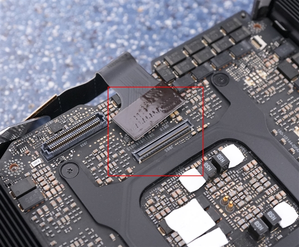 PCIe接口损坏 2万元的RTX 5090原地报废!NVIDIA终于同意换新