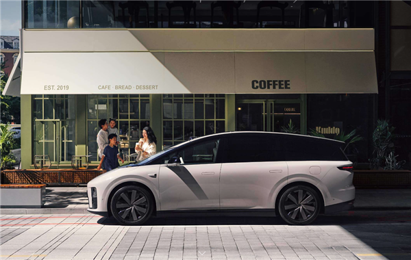 博主开理想i8去洗车被按MPV收费：我这是SUV