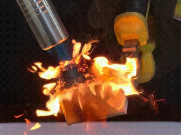 实测十几块和上百块的充电头到底有什么区别:安全性差太多