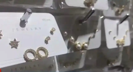 一级致癌物！廉价合金首饰镉元素超标9000多倍