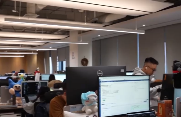 网文出海营收达48亿元！AI带飞翻译小说