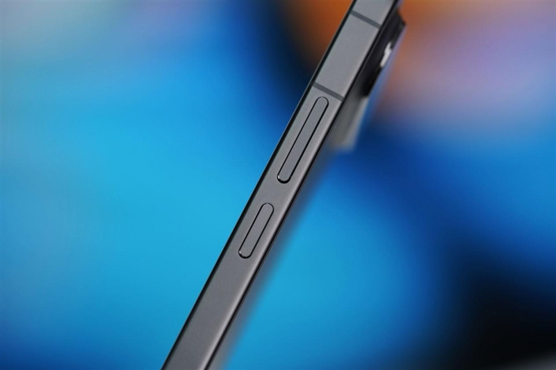 稳步迭代，全面超越：vivo S50 Pro mini 评测：小直屏旗舰的进化标杆