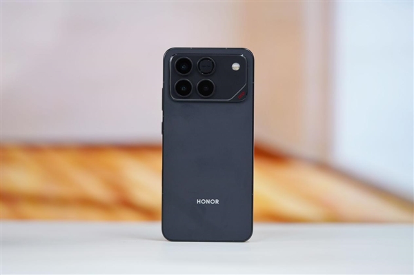 全球首发10000mAh电池！荣耀WIN图赏