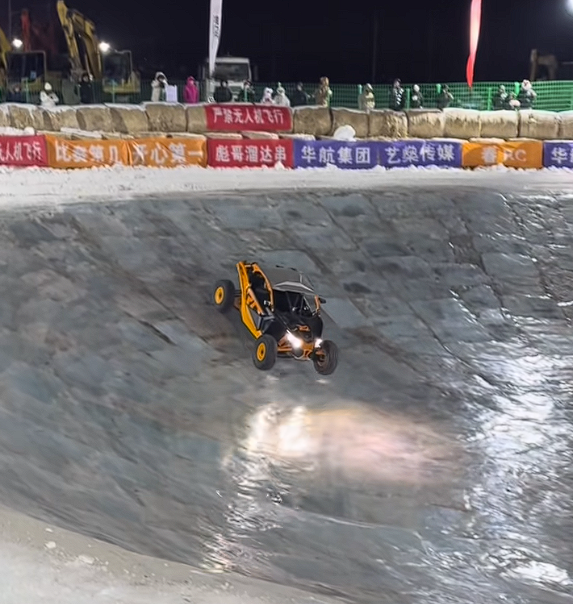 “长春第一冰锅”火爆出圈:四驱两驱都能玩 根本开不翻