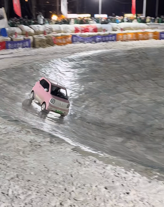 “长春第一冰锅”火爆出圈:四驱两驱都能玩 根本开不翻