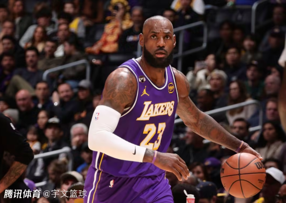 41岁三双历史首人！詹姆斯28+10+12三杀独行侠 率湖人升西部第五