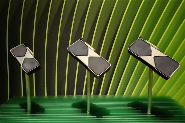 NVIDIA新卡皇RTX 5090 Ti再曝光:功耗直飙超700W!性能提升10%