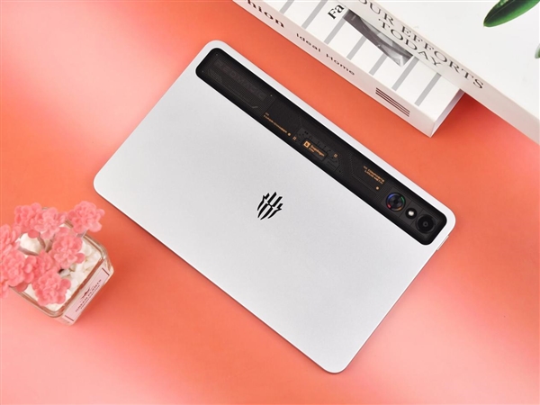 2026年性能小平板推荐指南：屏幕真的很重要