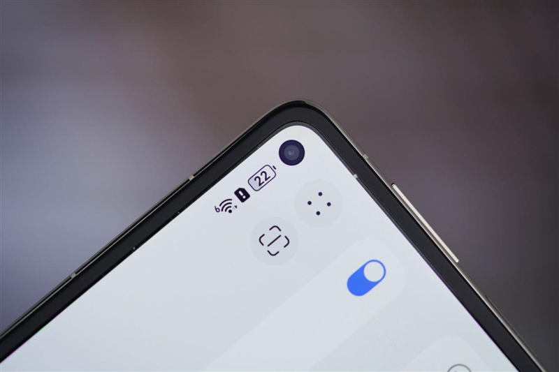 左手 AI右手大屏!华为Mate X7典藏版体验评测:鸿蒙OS 6.0加持 不仅是折叠更是掌上工作站