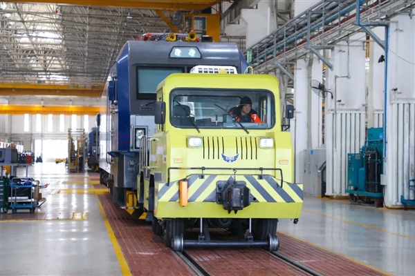 在这里 火车还能“横着跑”！