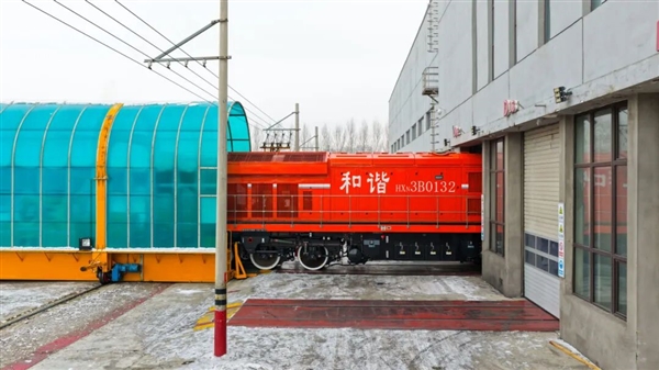 在这里 火车还能“横着跑”！