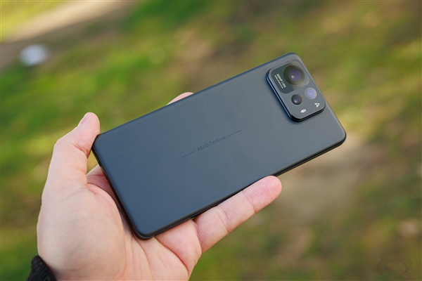 2026年全球智能手机市场天塌了！存储芯片短缺成头号杀手