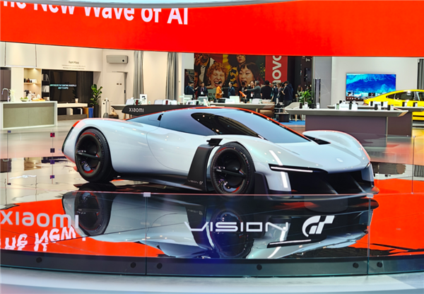 今年的MWC 手机厂商们都开始“不务正业”了