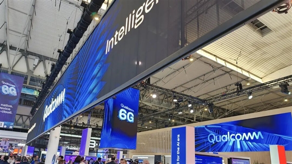 今年的MWC 手机厂商们都开始“不务正业”了