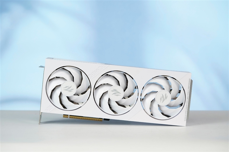 影驰RTX50系列《生化危机9》对比测试:DLSS4提升帧数 路径追踪画质最佳 从主流到高端总有一款适合你