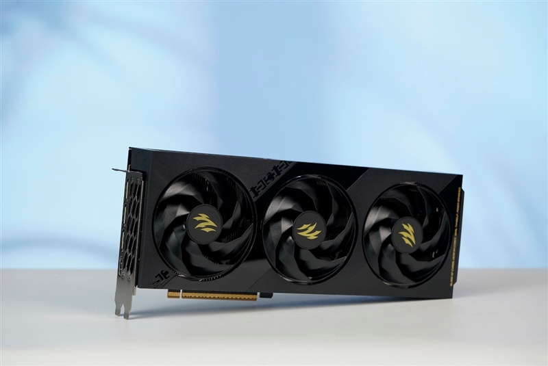 影驰RTX50系列《生化危机9》对比测试:DLSS4提升帧数 路径追踪画质最佳 从主流到高端总有一款适合你