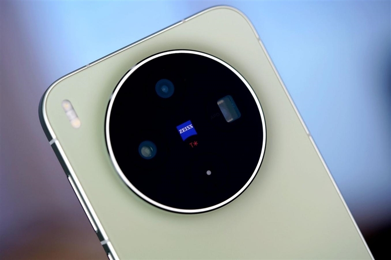 天玑9500搭配蔡司影像 vivo X300s手机全面评测：省心耐用的直屏主力机