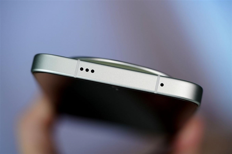 天玑9500搭配蔡司影像 vivo X300s手机全面评测：省心耐用的直屏主力机