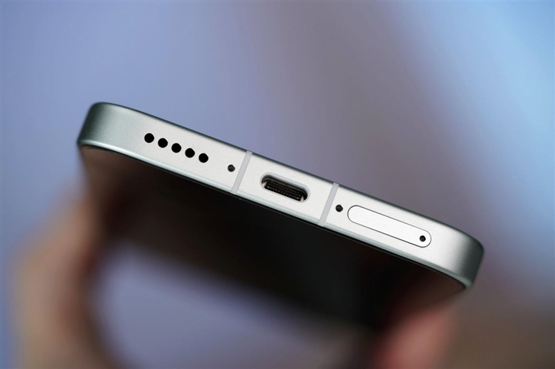 天玑9500搭配蔡司影像 vivo X300s手机全面评测：省心耐用的直屏主力机