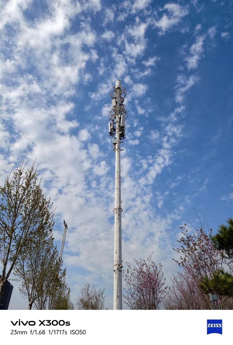 天玑9500搭配蔡司影像 vivo X300s手机全面评测：省心耐用的直屏主力机
