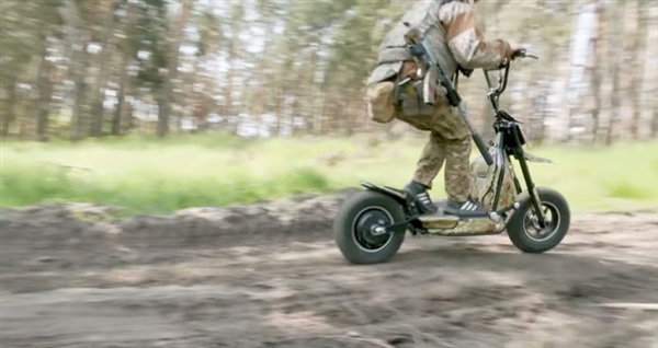 无人机绝配！乌克兰对抗俄罗斯的战争秘密武器：这款电动滑板车火了