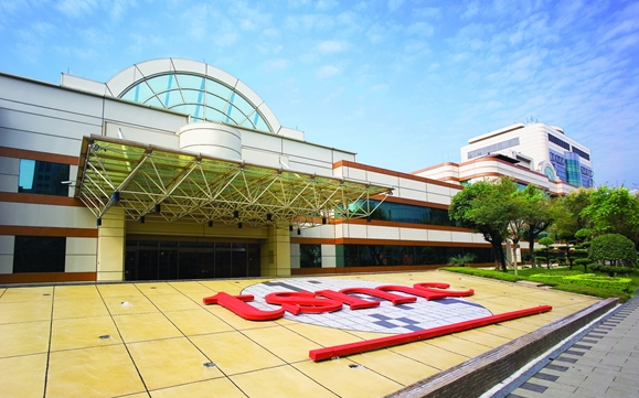 台积电亮出新一代芯片技术 拟绕开ASML天价设备