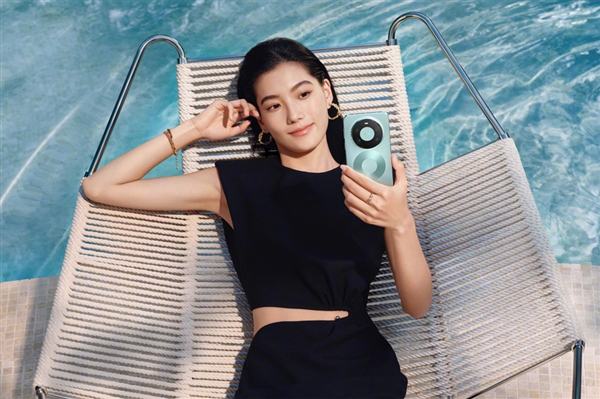华为Mate 90系列提档9月：麒麟9050+鸿蒙7 硬刚苹果