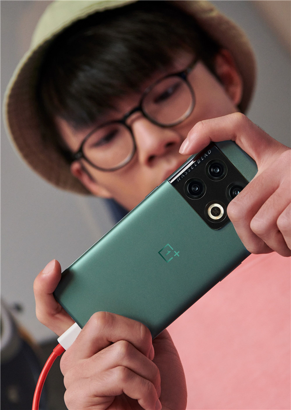 一加10 Pro 80W闪充老外用不了！原因揭开