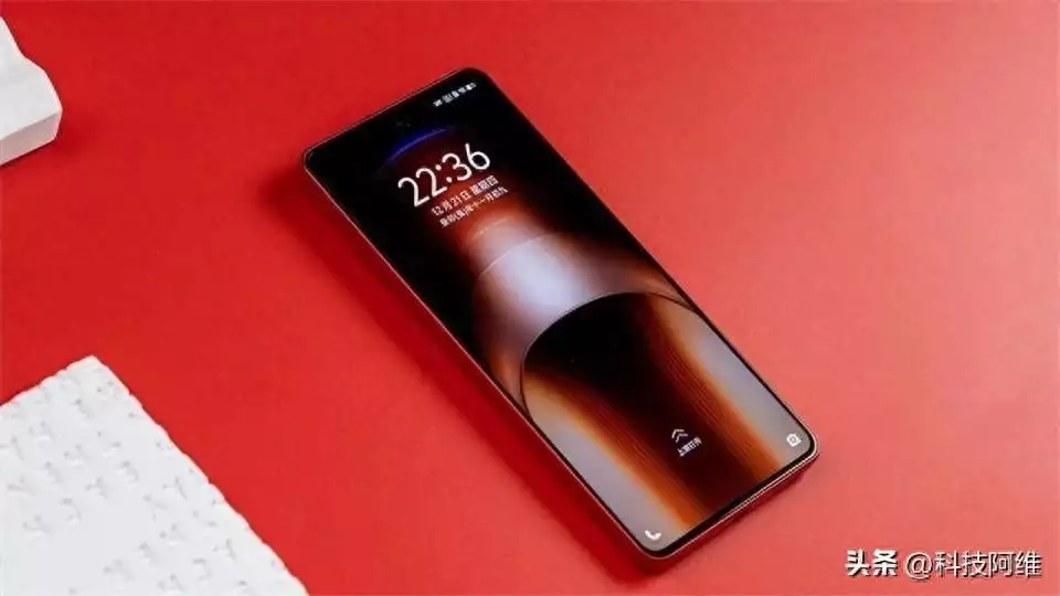 仅售2105元起，16GB+1TB+骁龙8Gen2，已成2K价位性价比第一的手机
