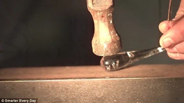 击碎子弹的玻璃球 却经不起手指轻弹！它曾困扰科学家400年