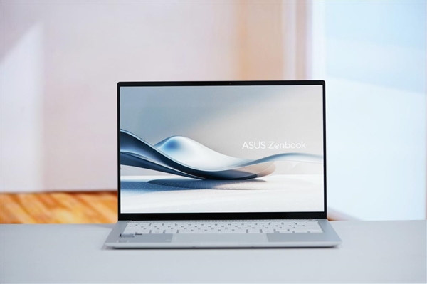 首发酷睿Ultra 200V系列处理器!华硕灵耀14 Air 2024图赏