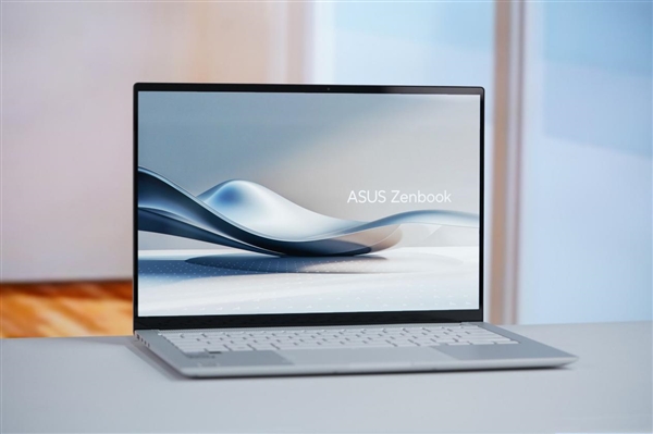首发酷睿Ultra 200V系列处理器!华硕灵耀14 Air 2024图赏