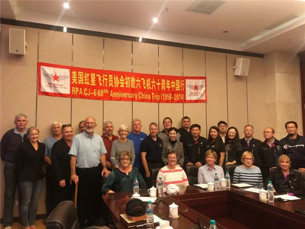 外号 “ 飞不死 ” 这架60年前起飞的中国飞机:在美国竟成了抢手货