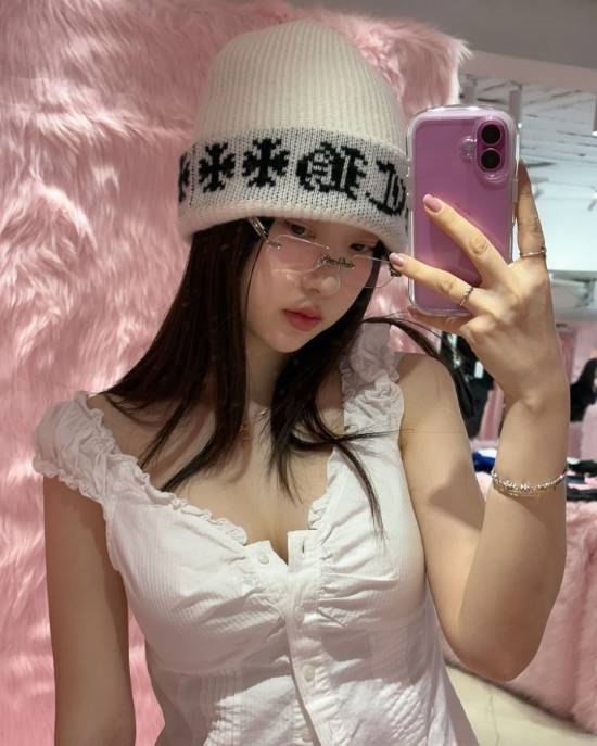 《剑星》体模晒照对比伊芙:像么