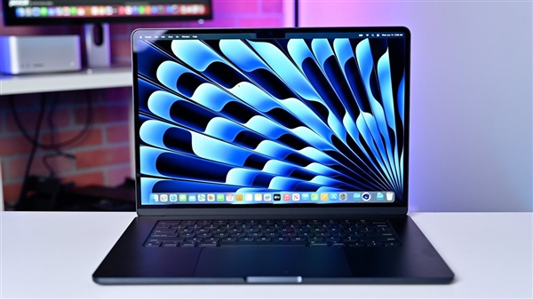 iPhone SE 4领衔!苹果春季发布会展望:MacBook/iPad齐亮相