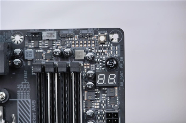 AI自动超频!技嘉X870E AORUS MASTER超级雕主板图赏
