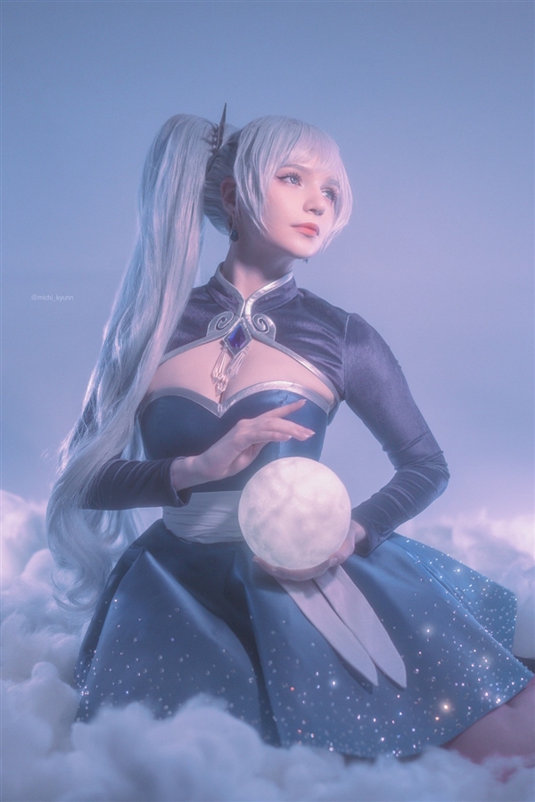 俄罗斯美女COS《巫师3》希里图赏:热辣非凡
