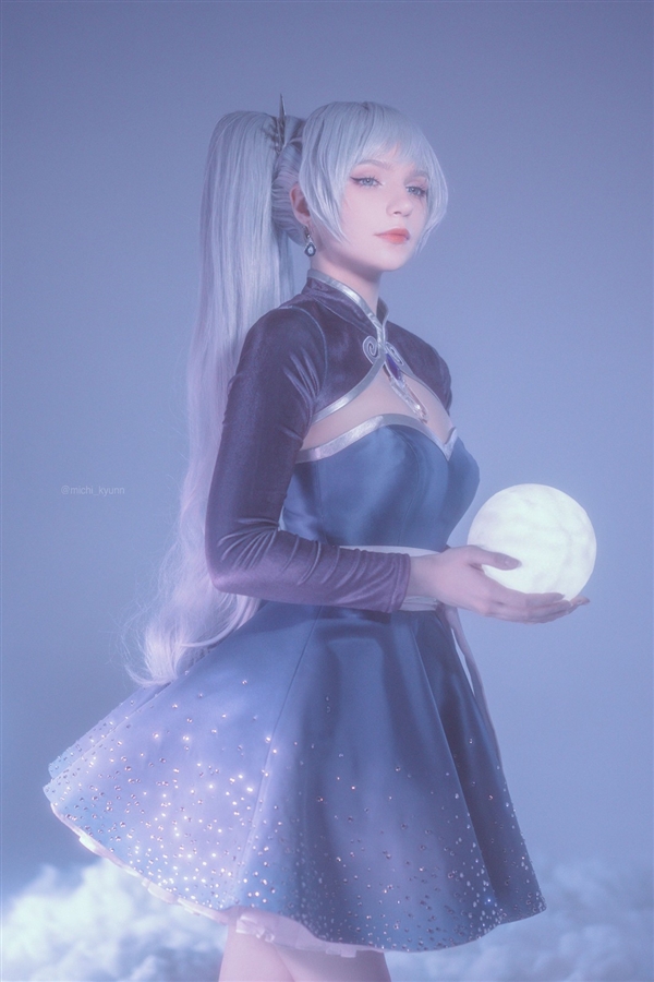 俄罗斯美女COS《巫师3》希里图赏:热辣非凡