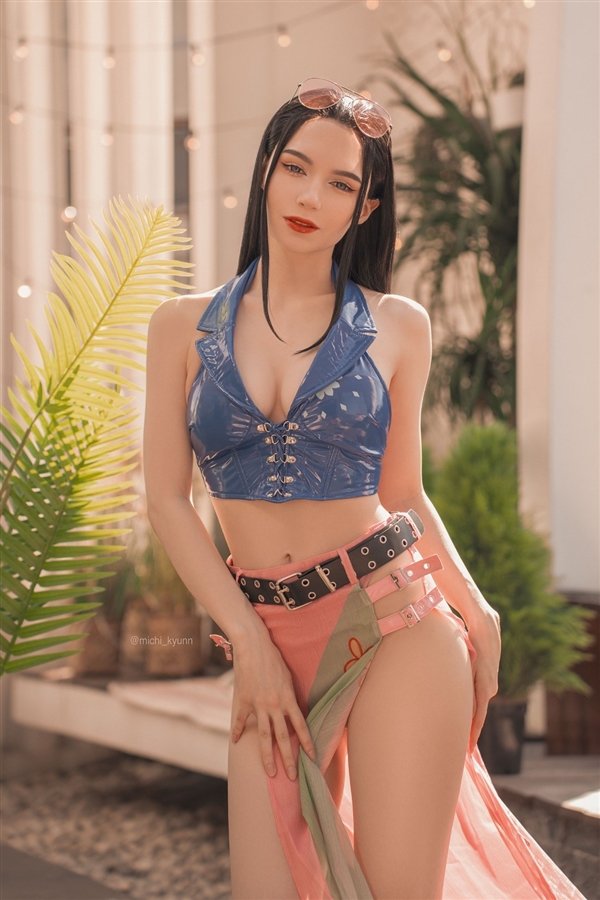 俄罗斯美女COS《巫师3》希里图赏:热辣非凡