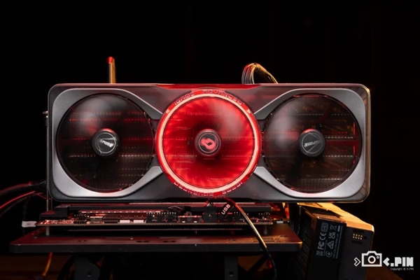我敢打赌 今年一定会有人买错电脑!万分谢谢Intel、AMD