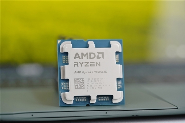 AMD CPU压倒性胜利!市场份额飙至92% Intel仅剩8%
