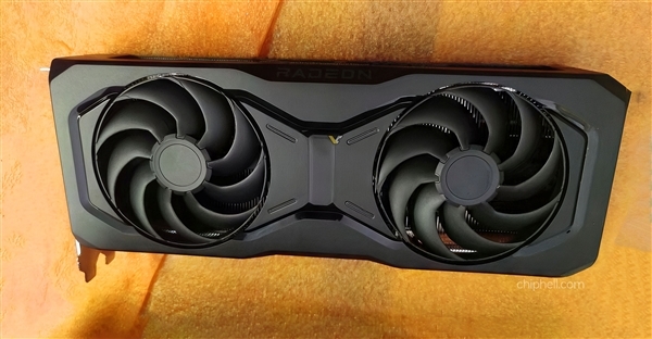 RX 9070 OEM版首测！双风扇的代价 烤机达67℃