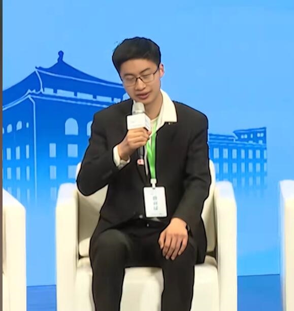 744分考上清华的庞众望现状曝光:在自己的赛道上闪闪发光