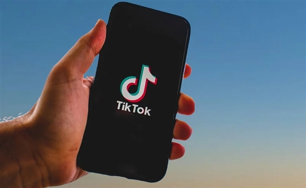 TikTok太猛了!海外月活首次破10亿大关 短视频之王