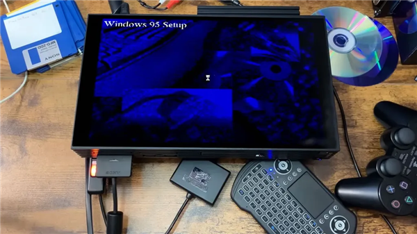 索尼PS2成功运行Windows 95!《Doom》启动遗憾失败